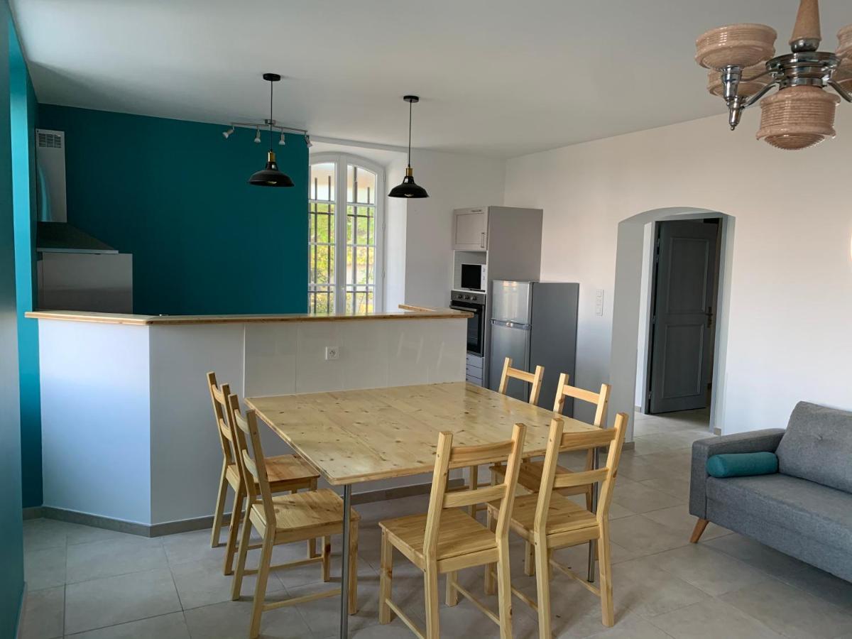 Saint-Julien-de-Peyrolas Domaine Forvent Bed & Breakfast エクステリア 写真