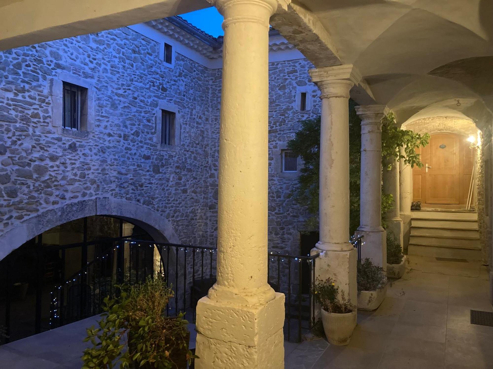 Saint-Julien-de-Peyrolas Domaine Forvent Bed & Breakfast エクステリア 写真