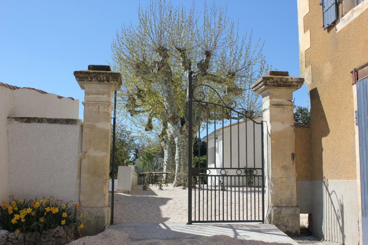 Saint-Julien-de-Peyrolas Domaine Forvent Bed & Breakfast エクステリア 写真