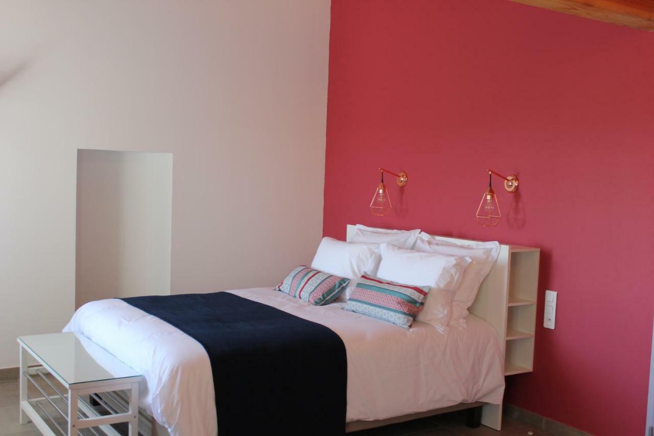 Saint-Julien-de-Peyrolas Domaine Forvent Bed & Breakfast エクステリア 写真
